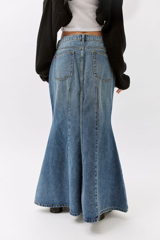 19-Urban Outfitters