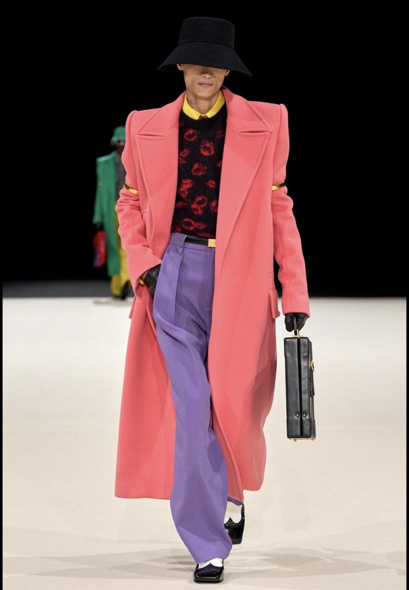 Desfile Inverno 2025 da Balmain na Paris Fashion Week