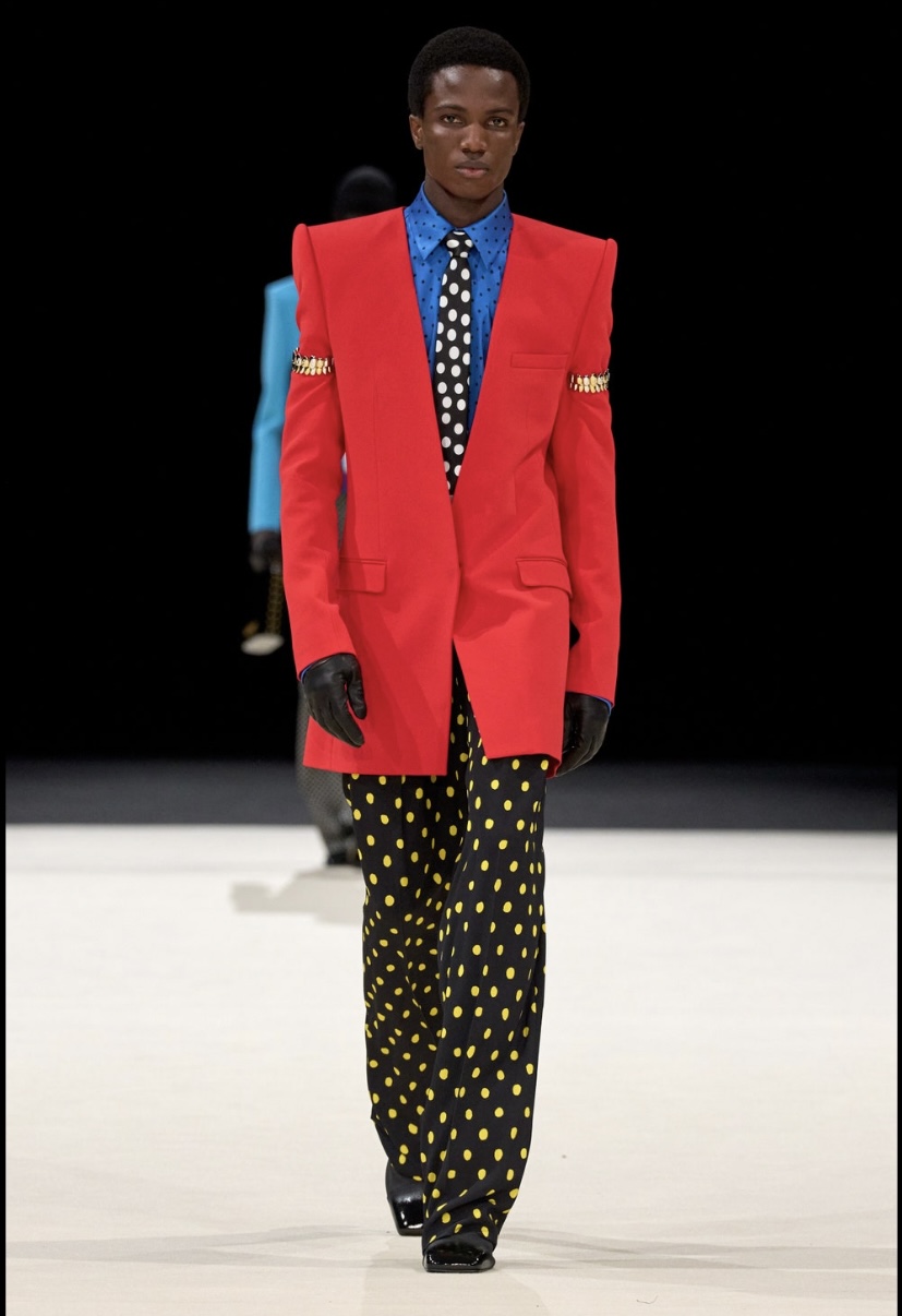 Desfile Inverno 2025 da Balmain na Paris Fashion Week