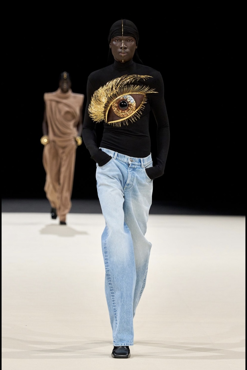 Desfile Inverno 2025 da Balmain na Paris Fashion Week