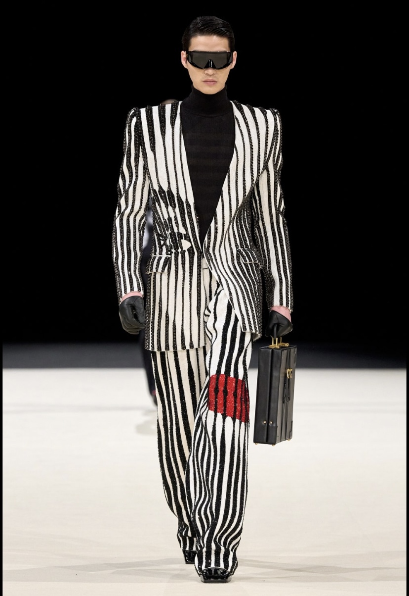 Desfile Inverno 2025 da Balmain na Paris Fashion Week