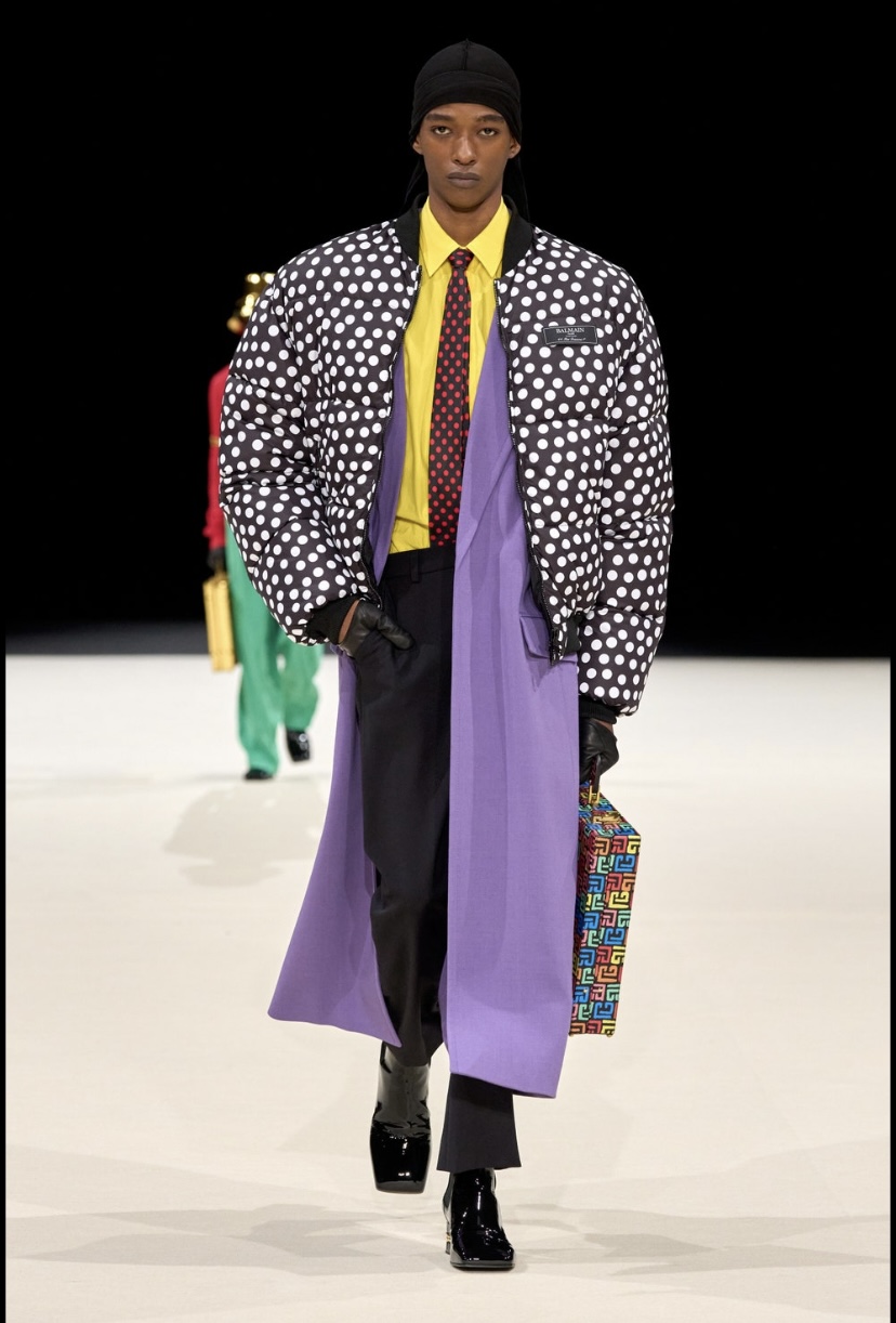 Desfile Inverno 2025 da Balmain na Paris Fashion Week